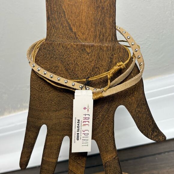 NWT Free Spirit Peyote Bird Suede Wrap Bracelet Anklet Metal Studded Adjustable - Picture 1 of 8